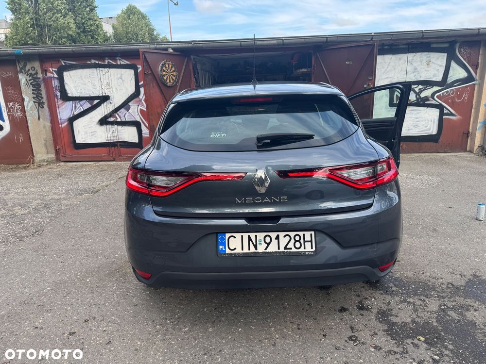 Renault Megane TCe 115 GPF LIFE - 8