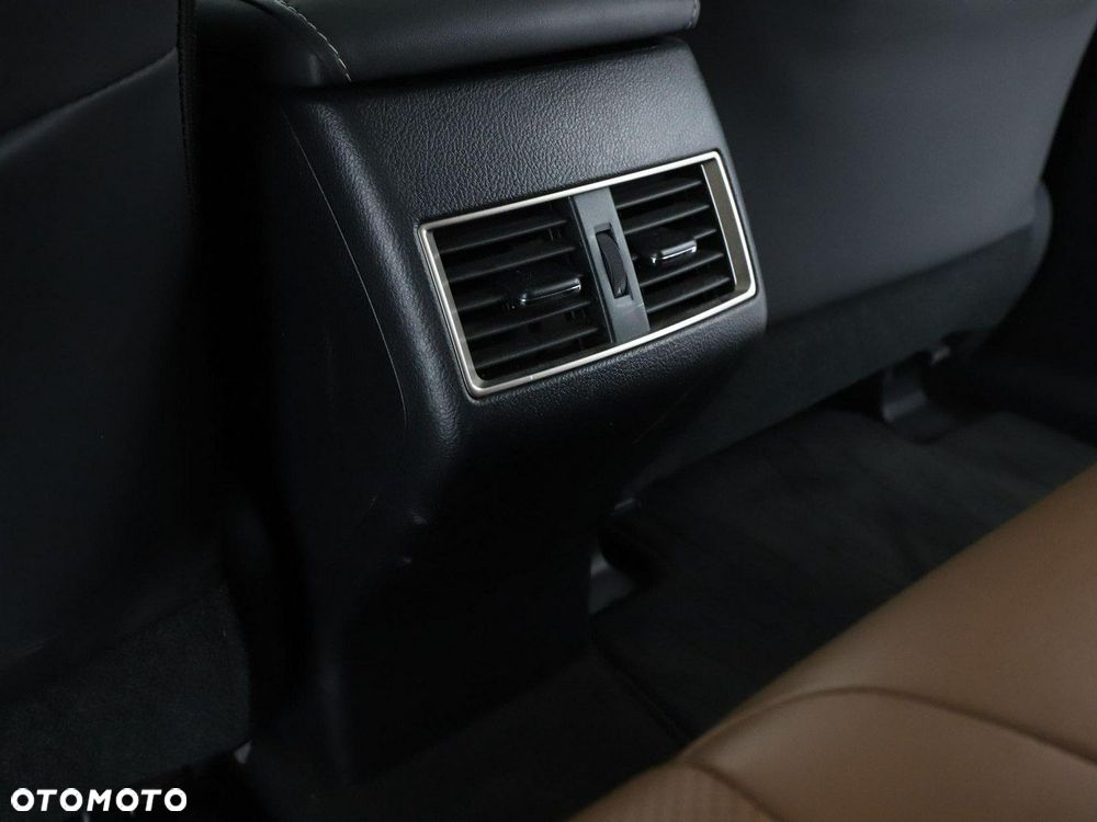 Lexus NX 300h E-FOUR Luxury Line - 39