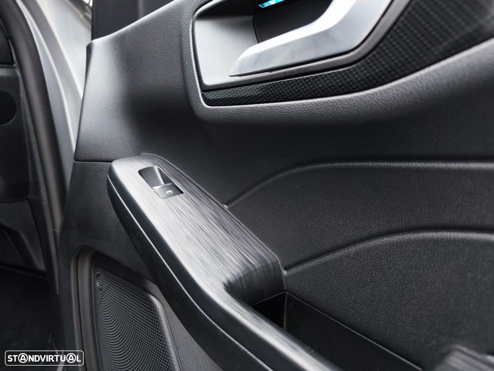 Ford Kuga 2.5 PHEV ST-Line X - 28