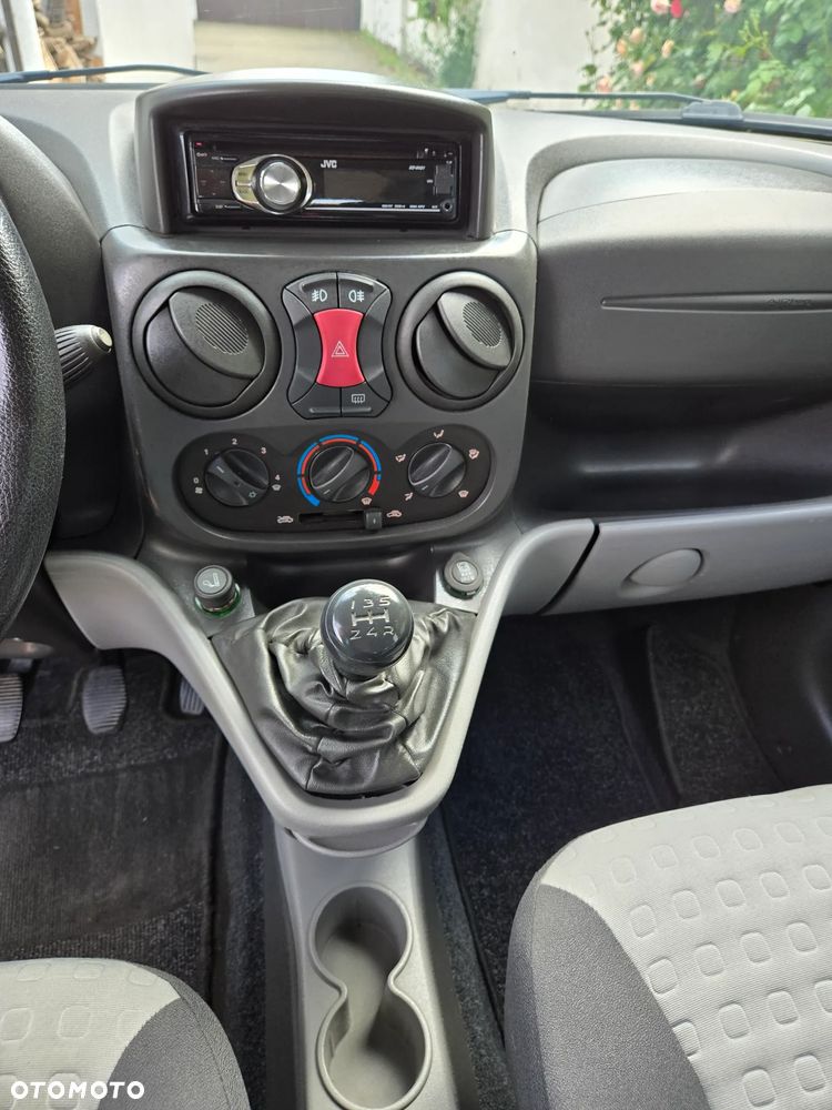 Fiat Doblo 1.4 8V Family - 17