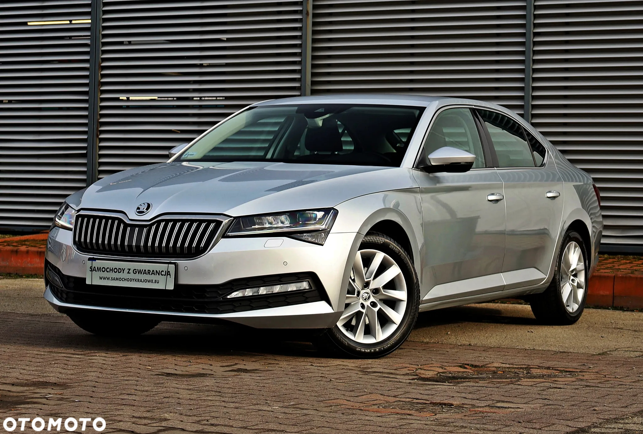 Skoda Superb 2.0 TDI SCR Ambition - 4