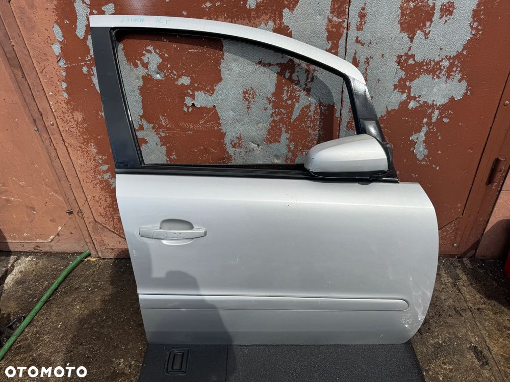Drzwi prawe Opel Zafira B przód Z157  OE - 1