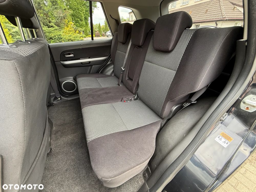 Suzuki Grand Vitara 2.0 Club - 20