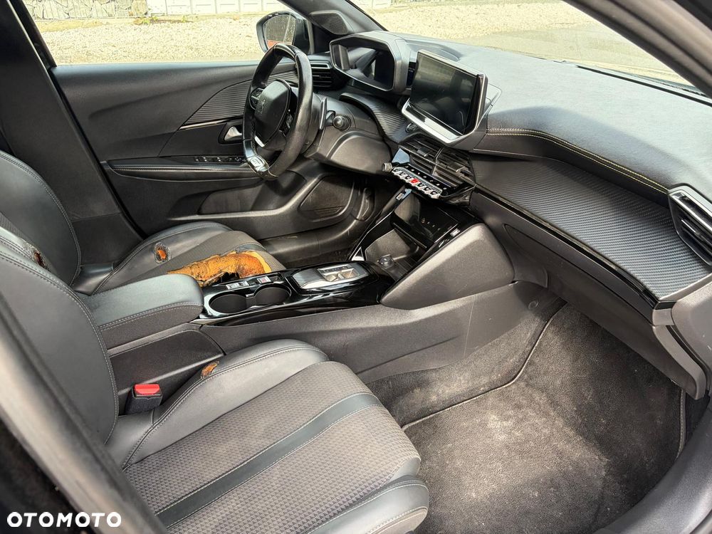 Peugeot 208 PureTech 100 EAT8 GT - 21