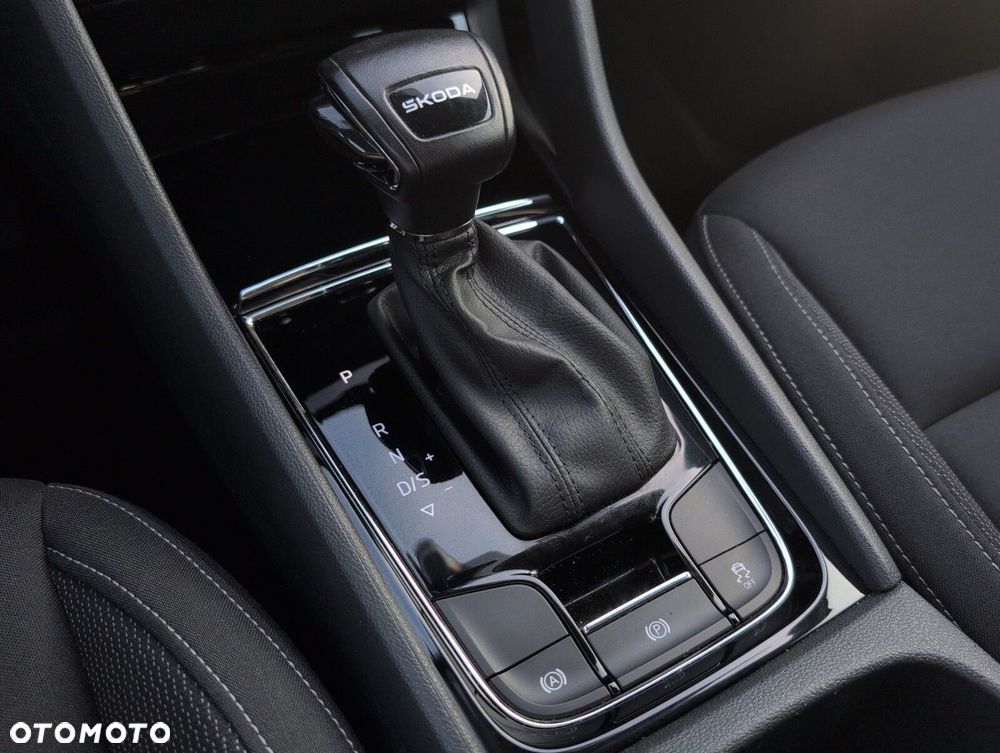 Skoda Karoq 1.5 TSI ACT Selection DSG - 32