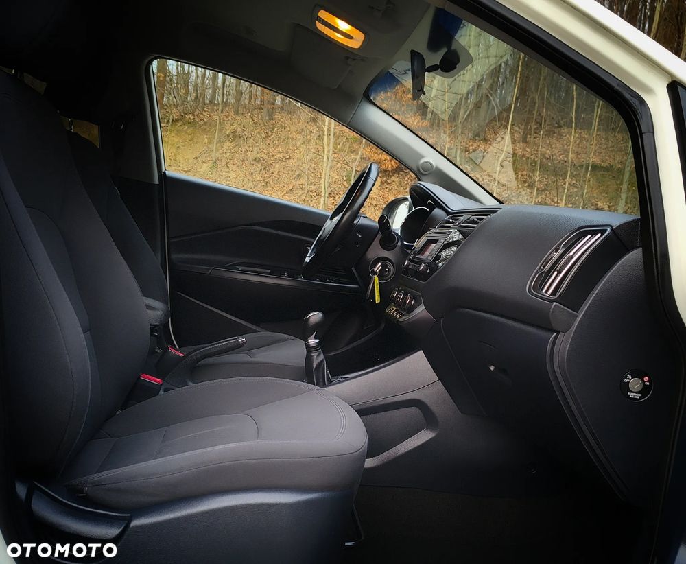 Kia Rio - 13