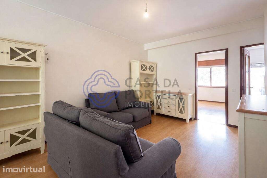 Apartamento T2+1 a apenas 200 metros da praia, em Póvoa de Varzim. - Grande imagem: 2/14