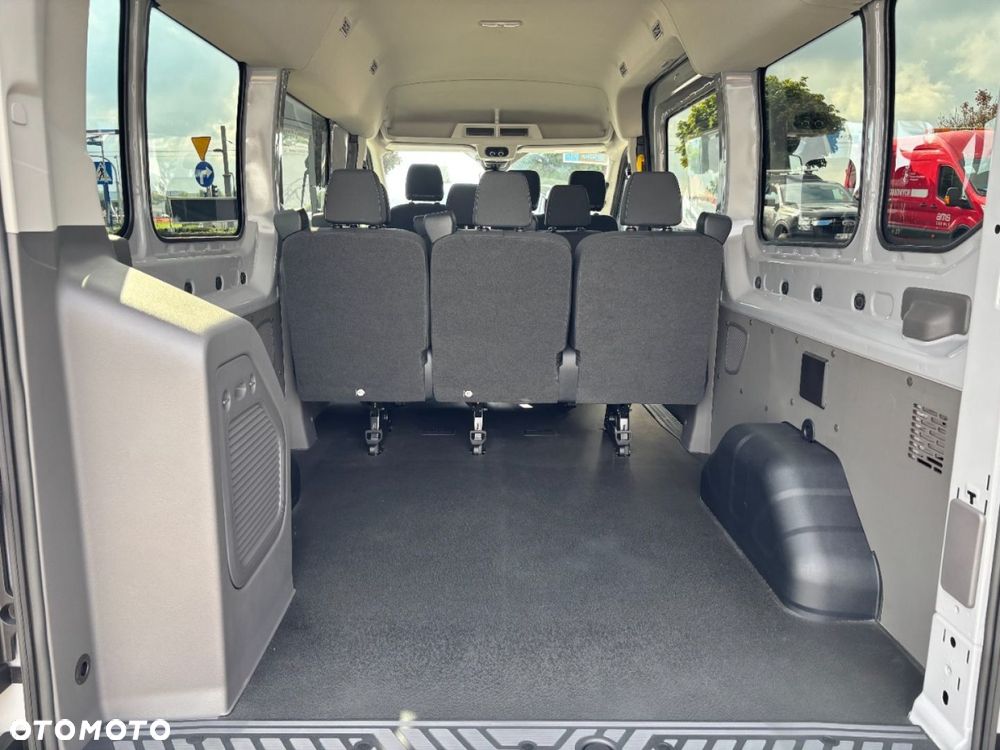 Ford Transit - 13