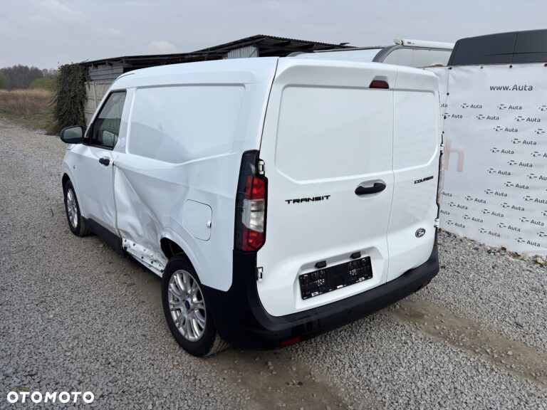 Ford Transit Courier - 4