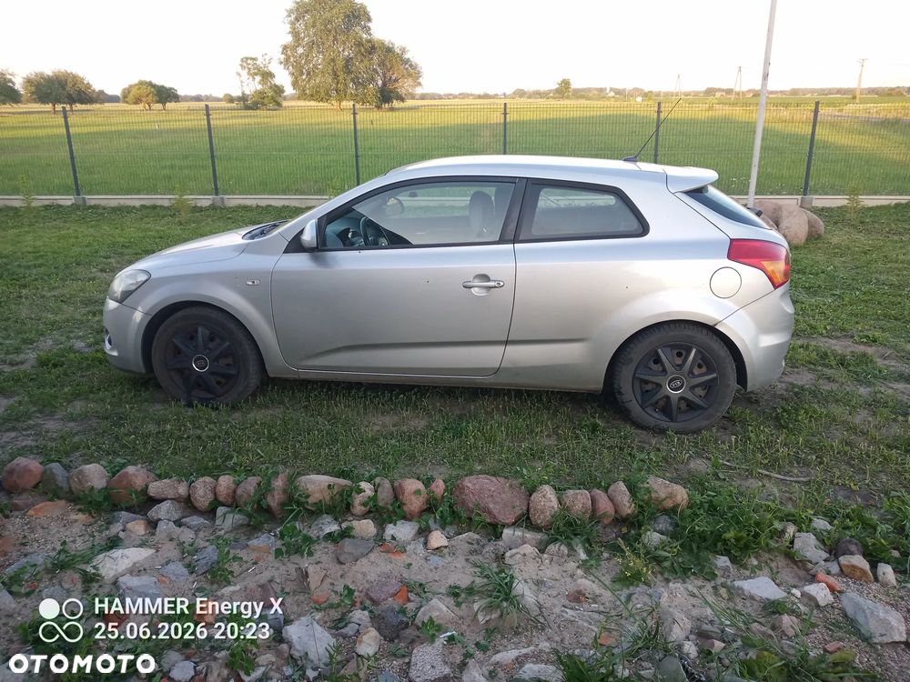Kia Ceed - 1