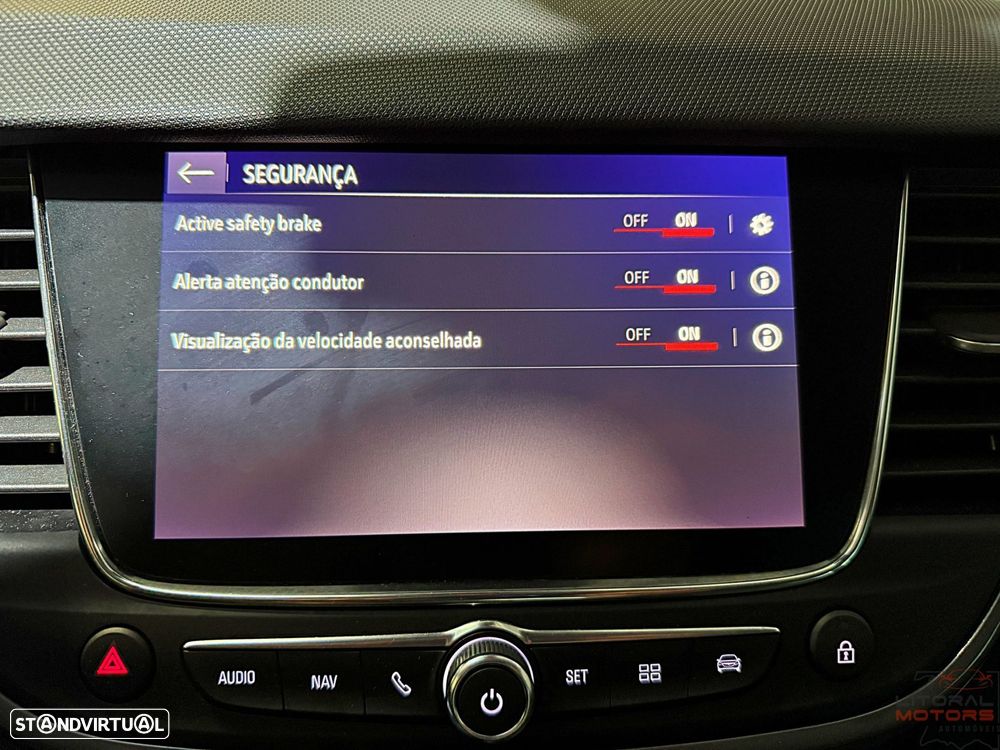 Opel Crossland 1.2 T Elegance - 32