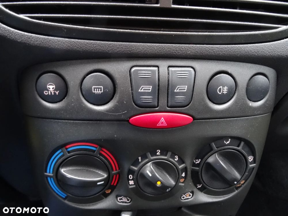 Fiat Punto 1.2 8V - 11