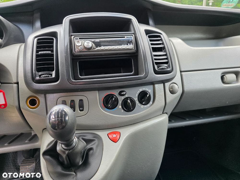 Opel Vivaro - 12