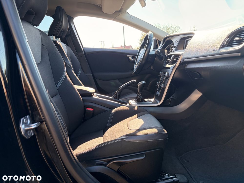 Volvo V40 - 16