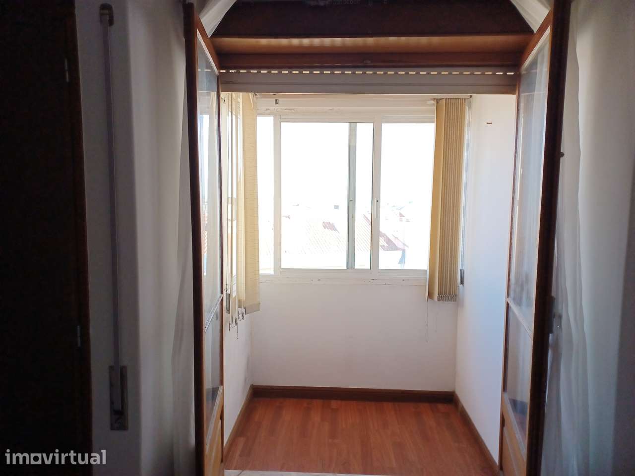 Alugo quarto individual a estudante - Grande imagem: 4/6