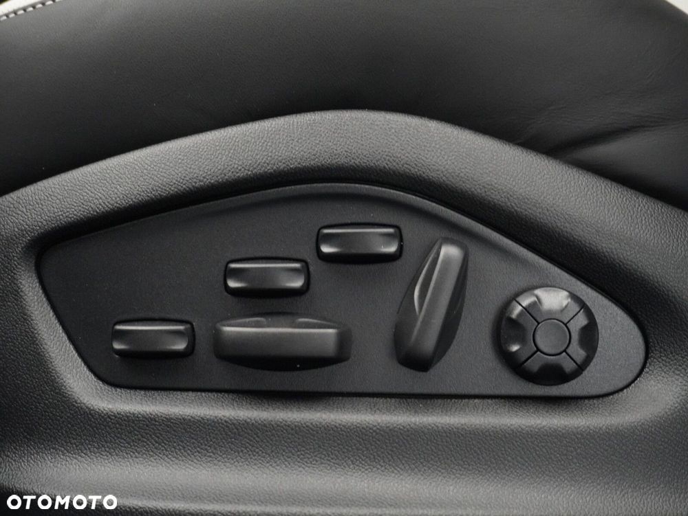 Porsche Cayenne E-Hybrid PHEV Black Edition - 24