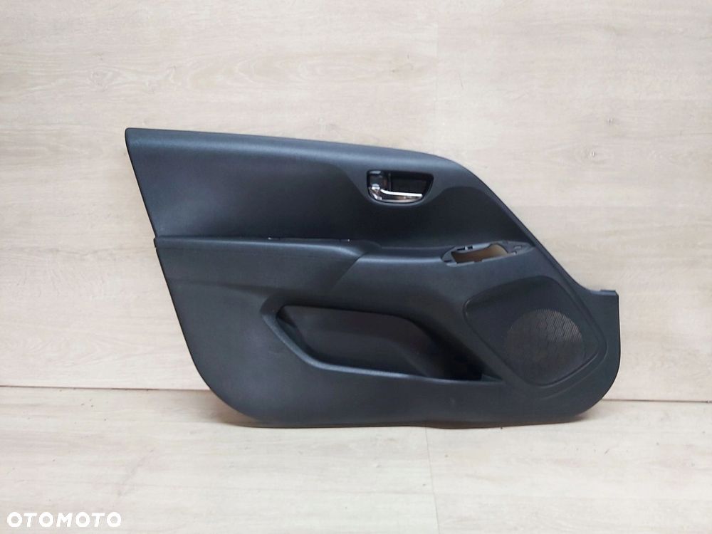 Toyota AYGO II 1,0 boczek tapicerka drzwi lewy przód 67620-0H180