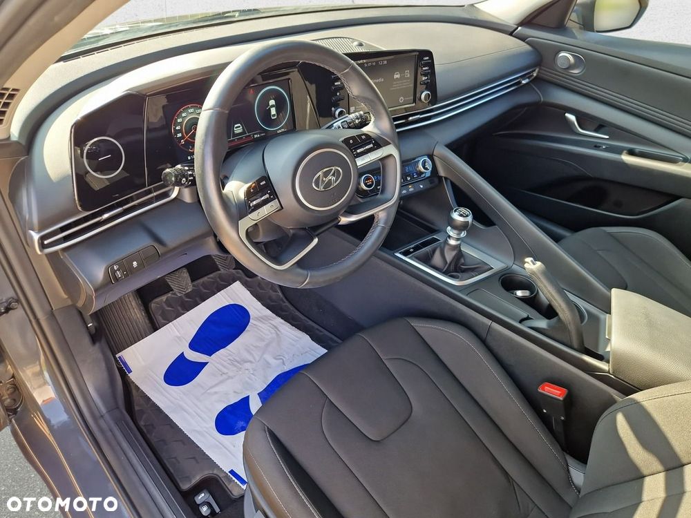 Hyundai Elantra 2023