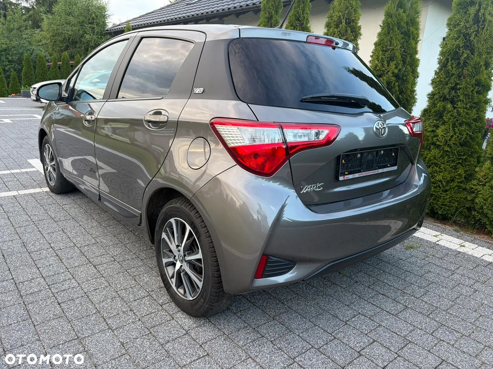 Toyota Yaris 1.5 Premium - 9