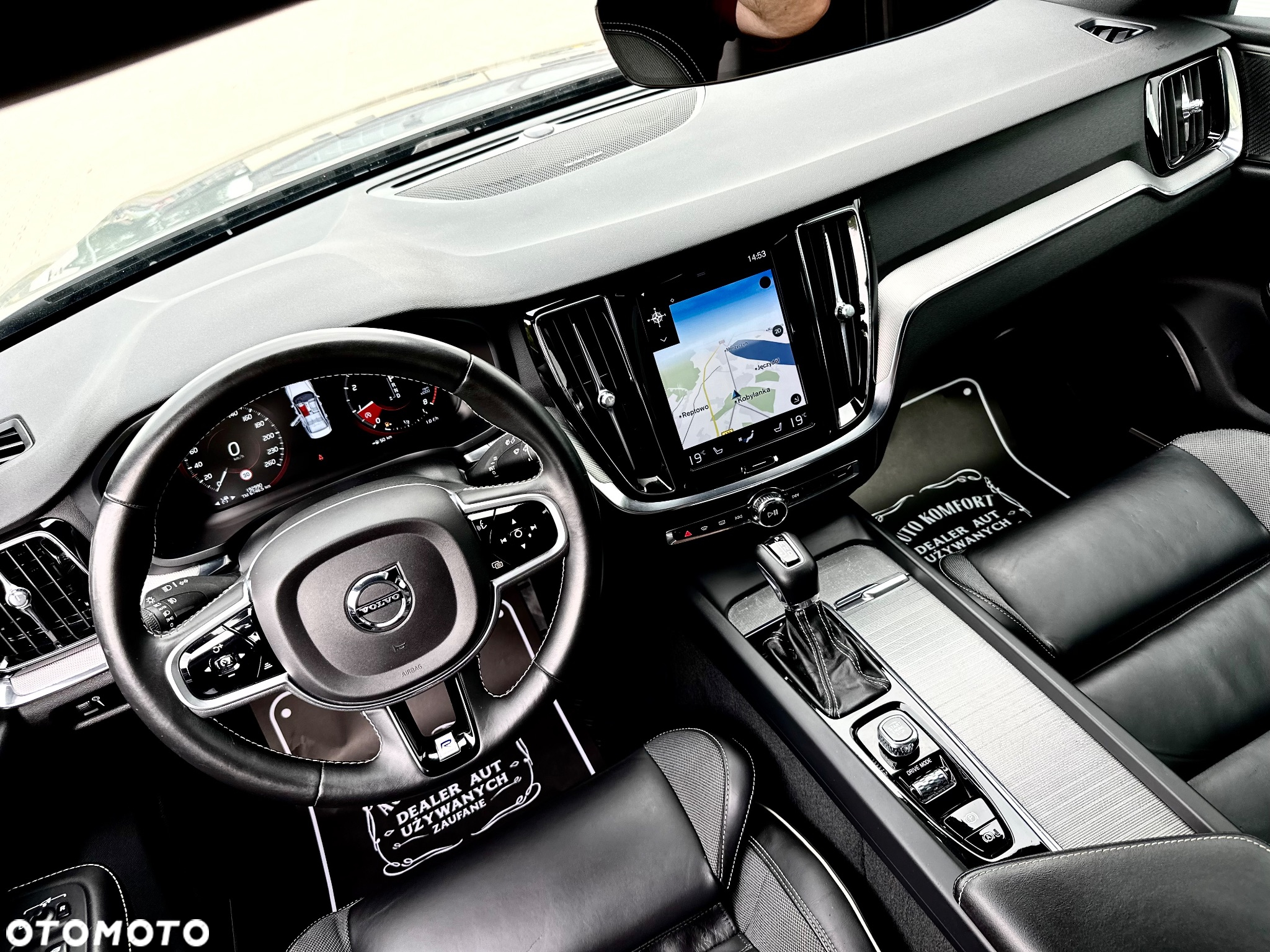 Volvo S60 T5 R-Design - 32