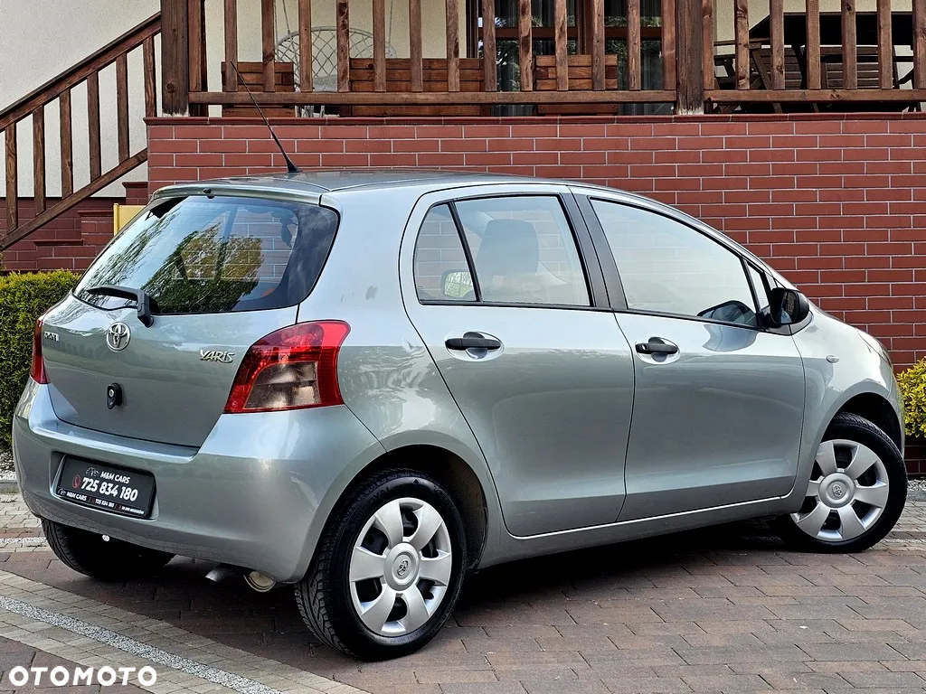 Toyota Yaris 1.3 VVT-i Sol - 21