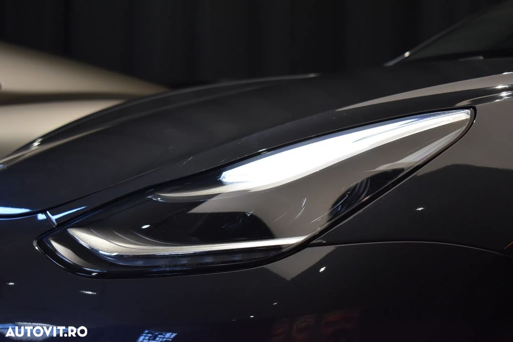 Tesla Model 3 Standard Reichweite Plus Hinterradantrieb - 18