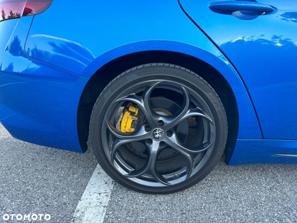 Alfa Romeo Giulia 2.0 Turbo 16V AT8-Q4 Ti - 21