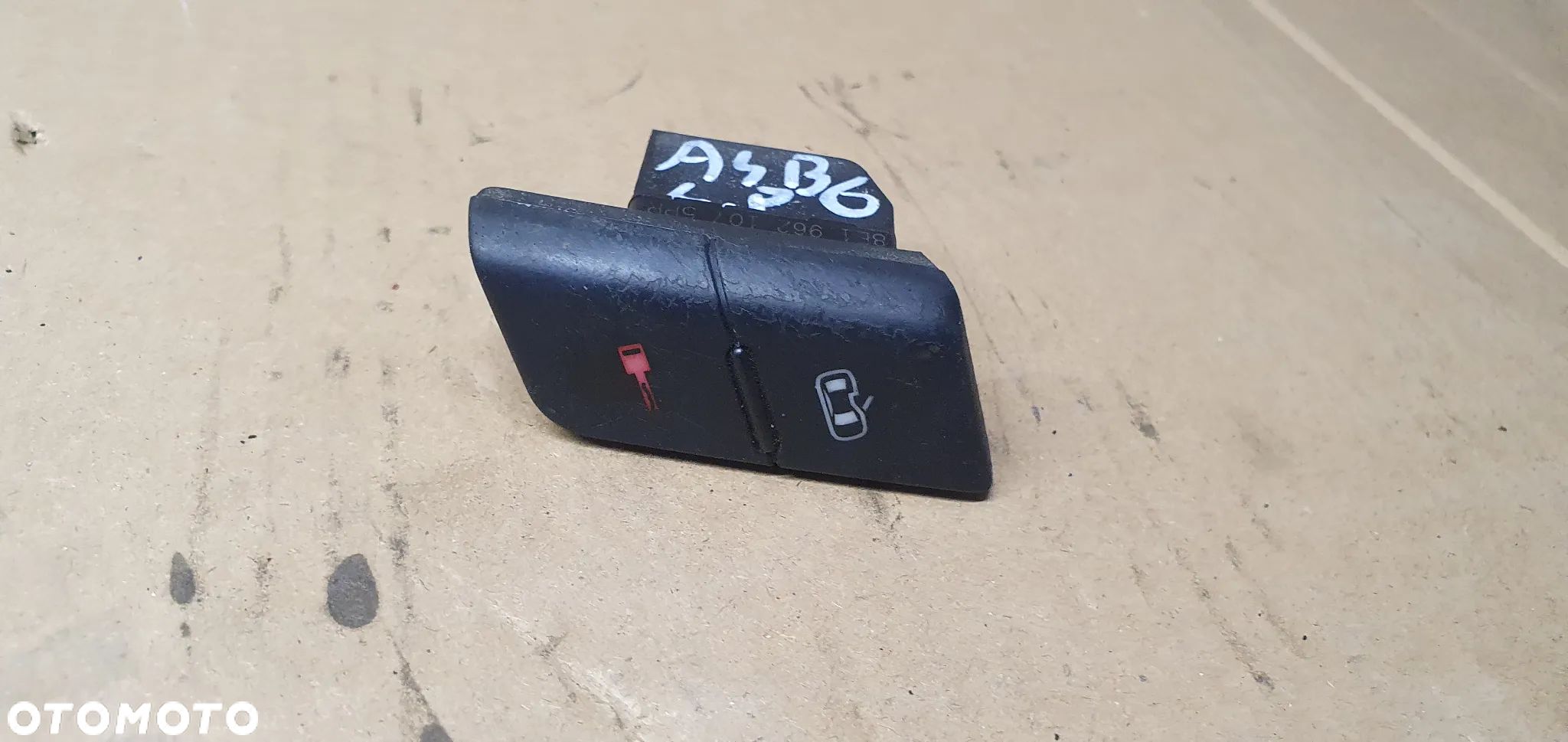Przełącznik centralnego zamka blokady drzwi Audi A4 B6 8E1962107 - 1