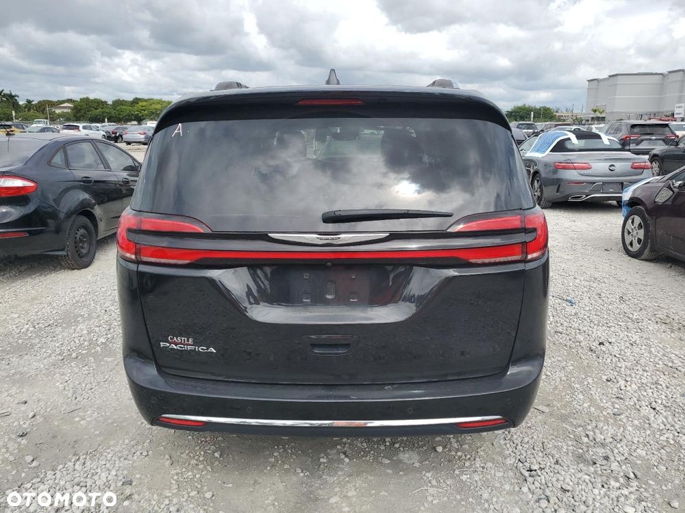 Chrysler Pacifica - 6