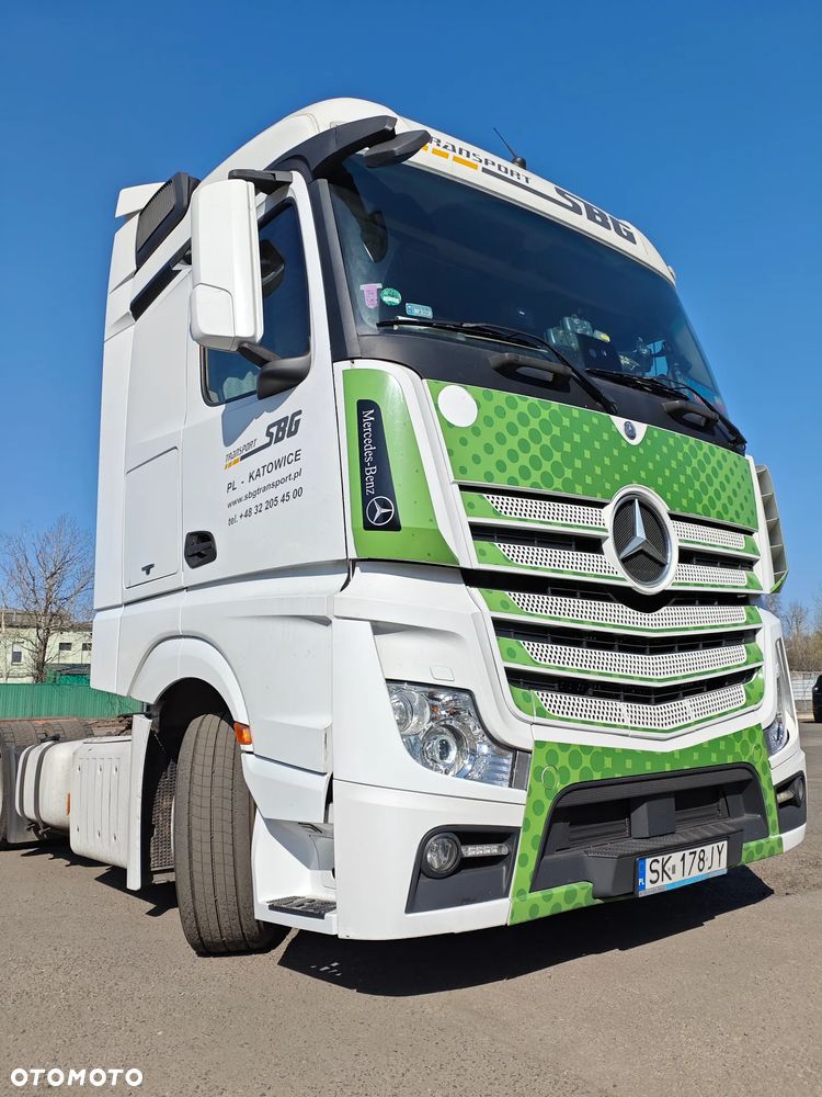 Mercedes-Benz Actros - 4