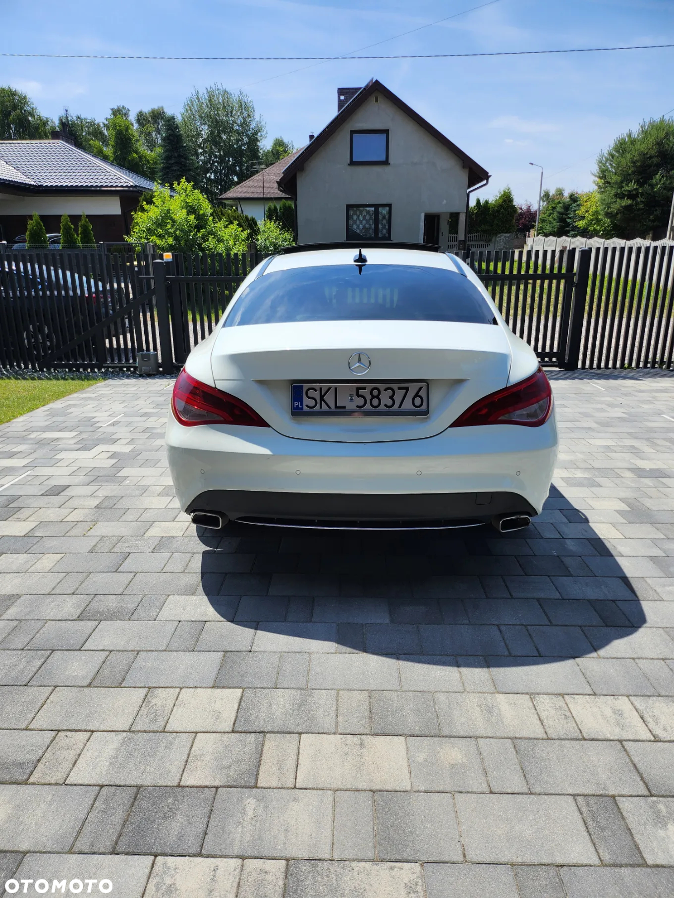 Mercedes-Benz CLA 180 - 4