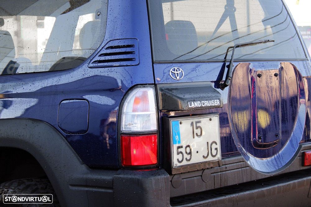 Toyota Land Cruiser 3.0 TD Pack 1 - 8