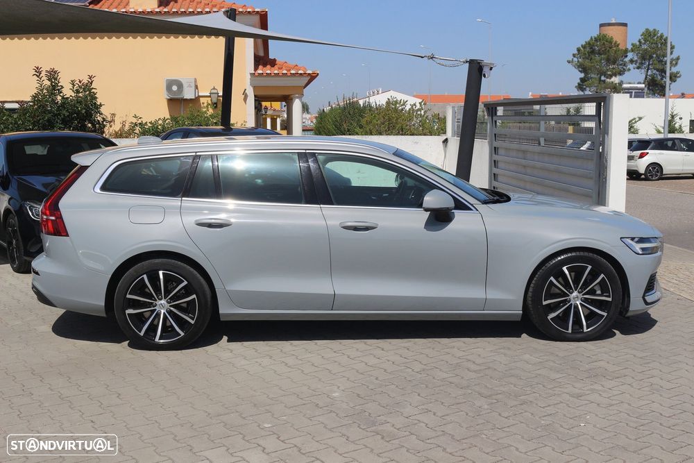 Volvo V60 2.0 T6 AWD TE Essential - 21