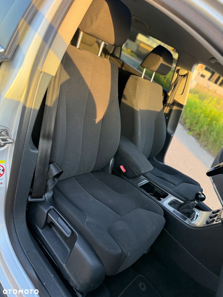 Volkswagen Passat 2.0 TDI Comfortline - 24