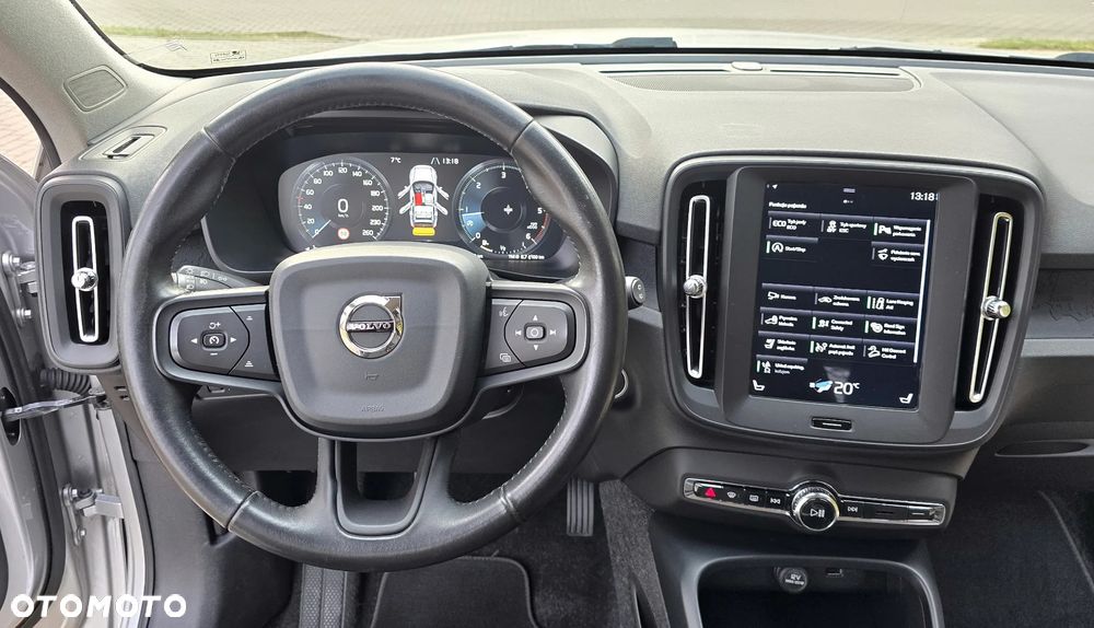Volvo XC 40 D3 Momentum Core - 10