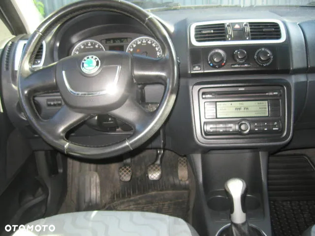 Skoda Roomster 1.4 16V Comfort - 10