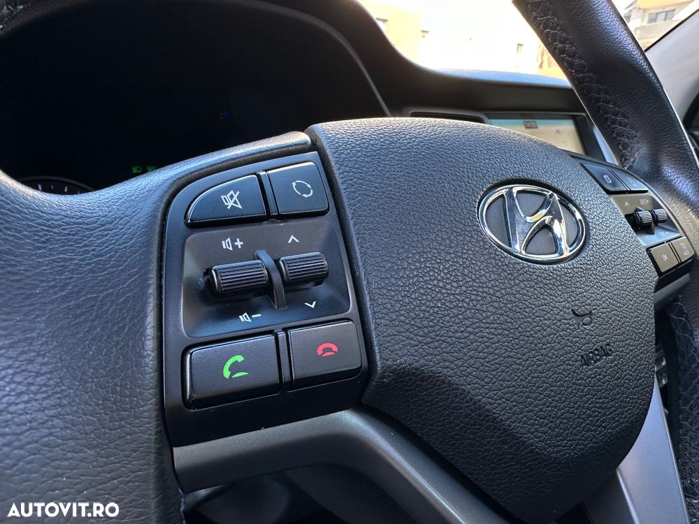 Hyundai Tucson 2.0 CRDI 4WD Automatik Style - 17