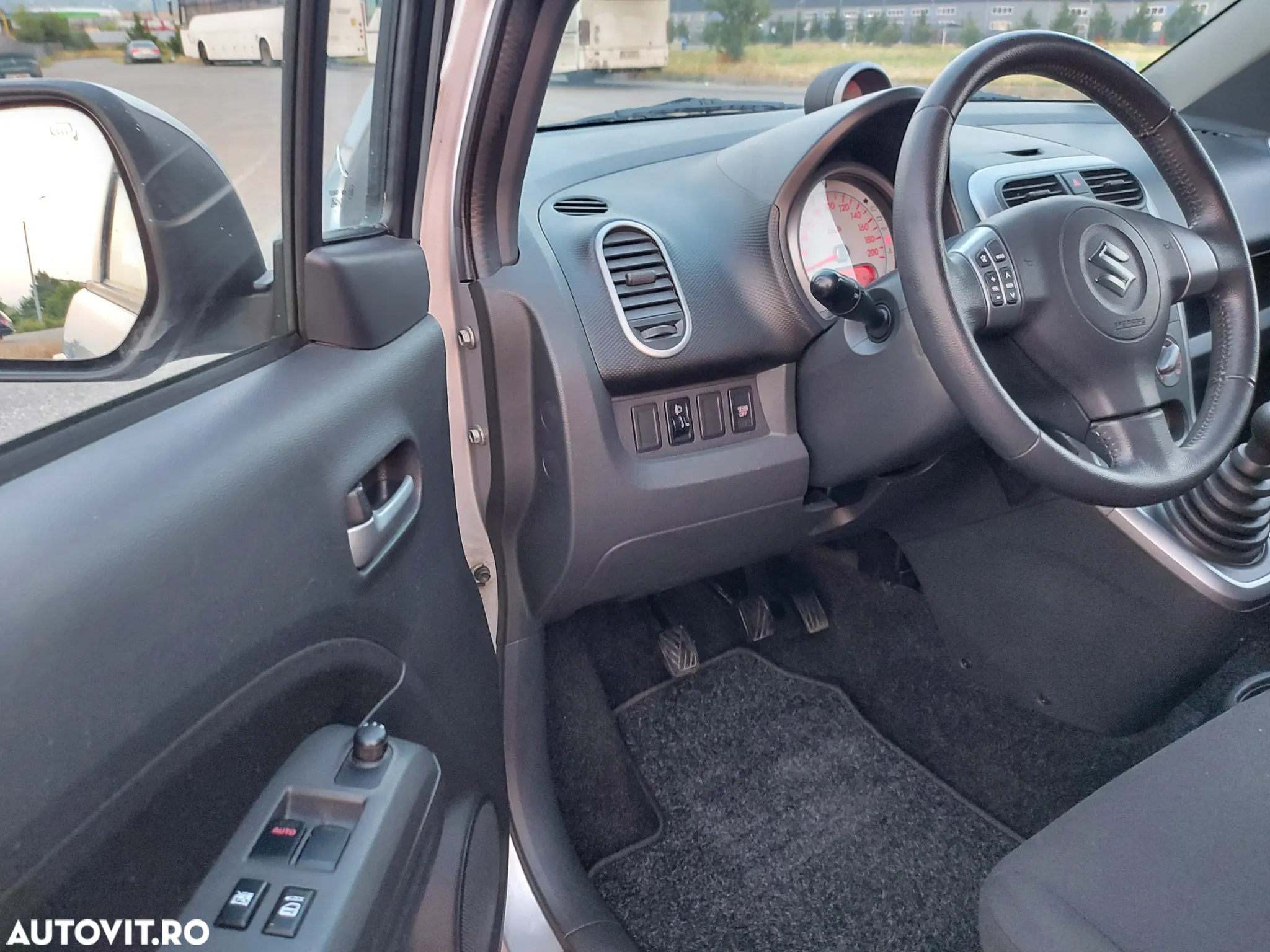 Suzuki Splash - 11