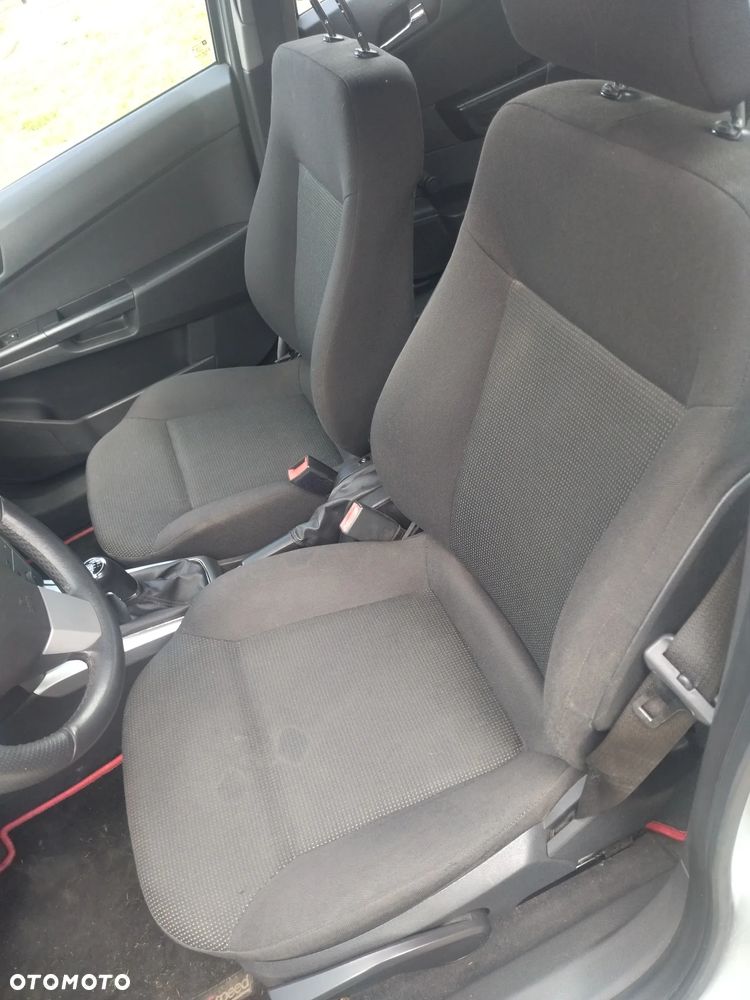 Opel Astra 1.7 CDTI - 7