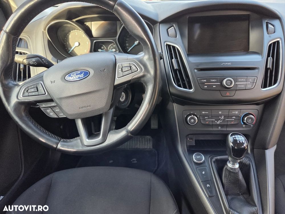 Ford Focus 1.5 TDCi DPF Start-Stopp-System Business - 6