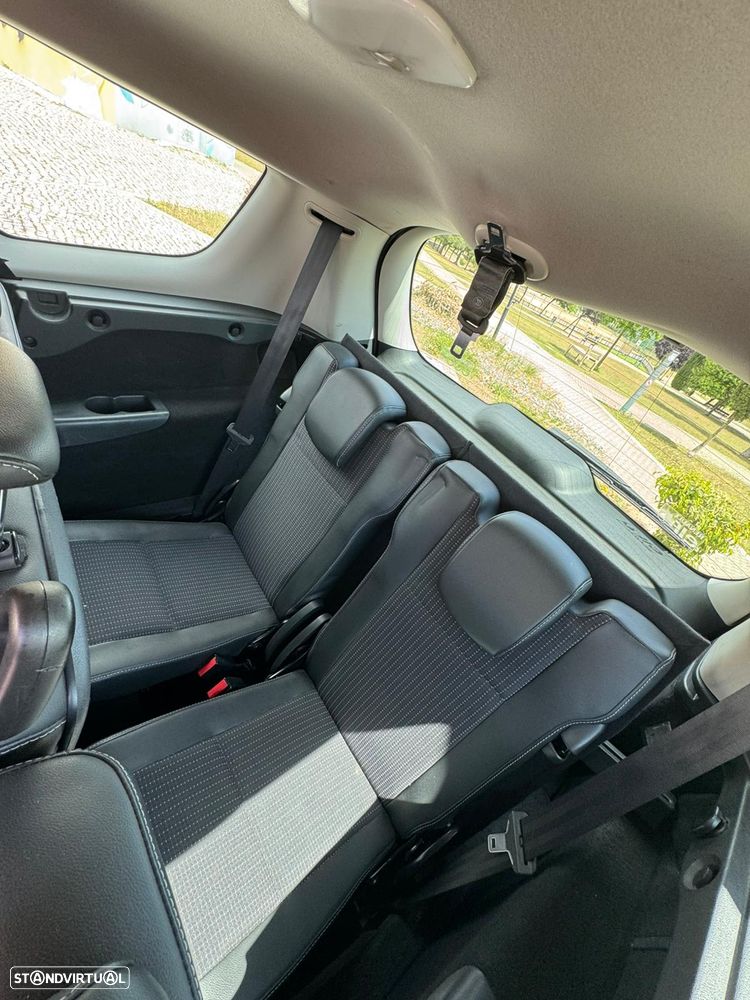 Renault Grand Scénic 1.5 dCi Bose Edition 7L - 21