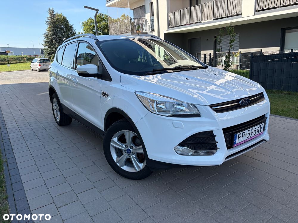 Ford Kuga 1.5 EcoBoost 2x4 Titanium - 3