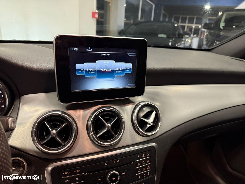 Mercedes-Benz CLA 180 d Shooting Brake AMG Line Aut. - 26