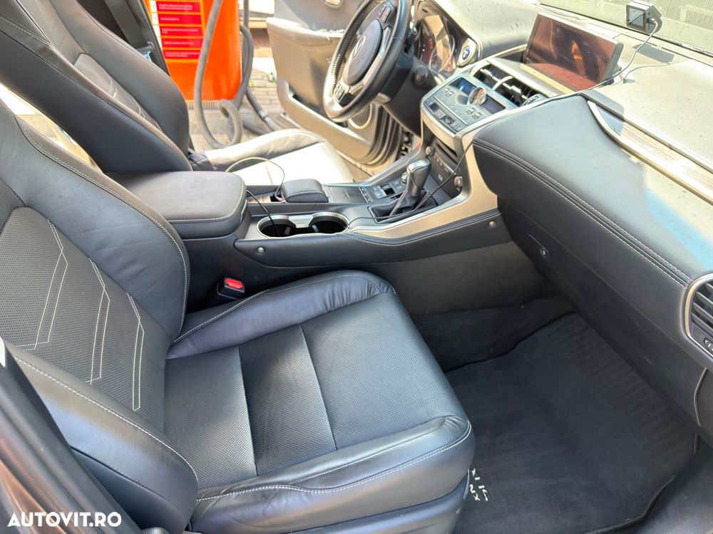 Lexus Seria NX 300h E-FOUR Luxury Line - 23