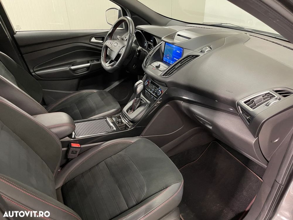 Ford Kuga 2.0 TDCi 4x4 Aut. ST-Line - 10