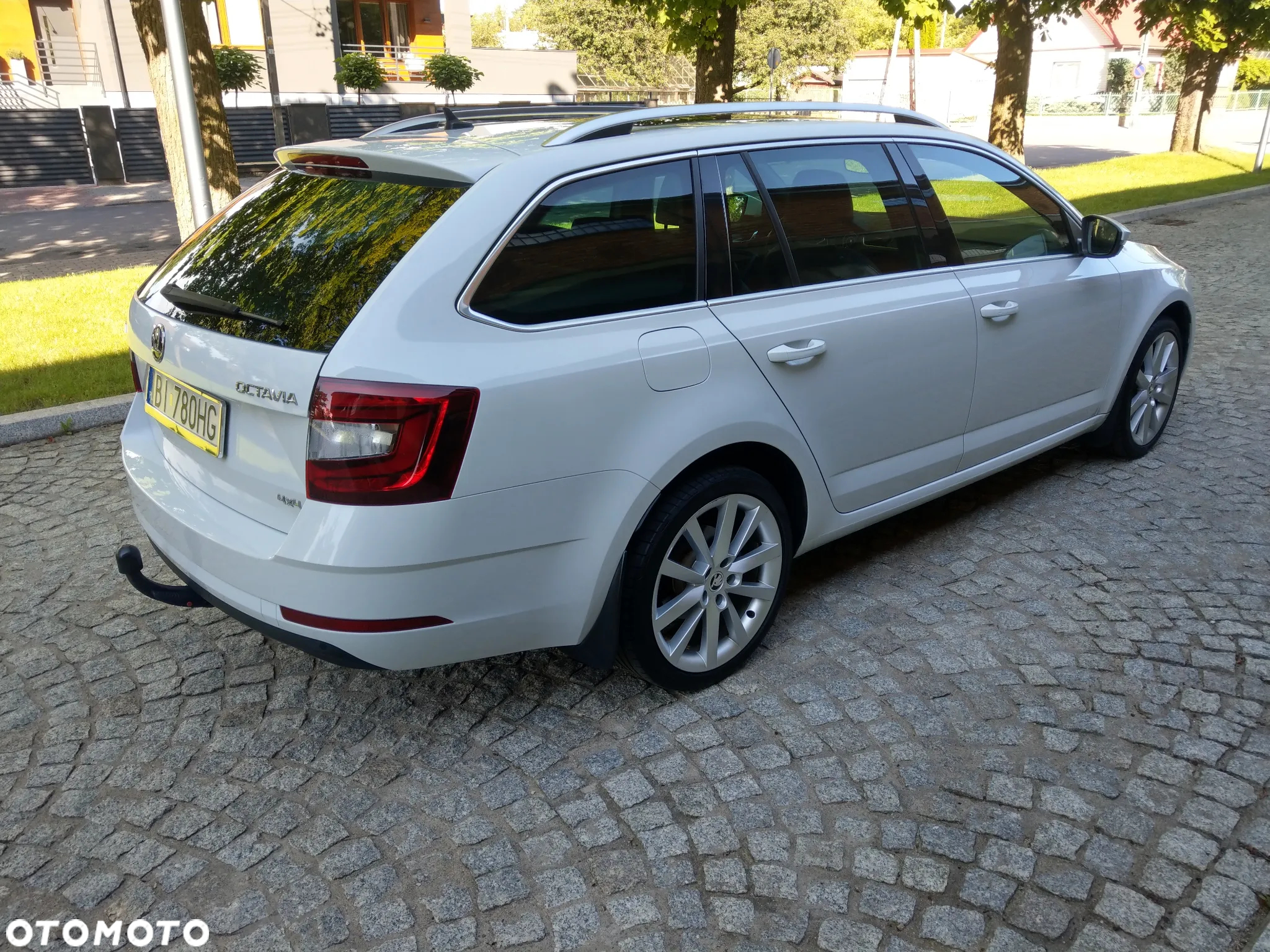 Skoda Octavia 2.0 TDI SCR 4x4 Style DSG - 8