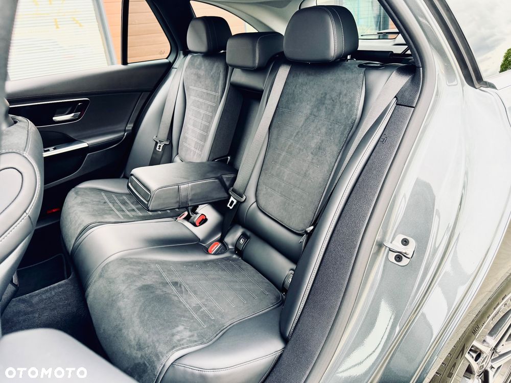 Mercedes-Benz Klasa C 220 d 4Matic 9G-TRONIC - 31