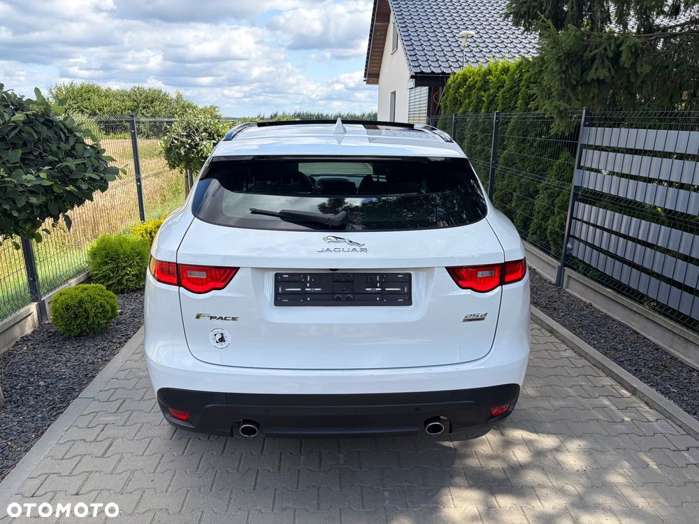 Jaguar F-Pace 2.0 i4D AWD R-Sport - 6