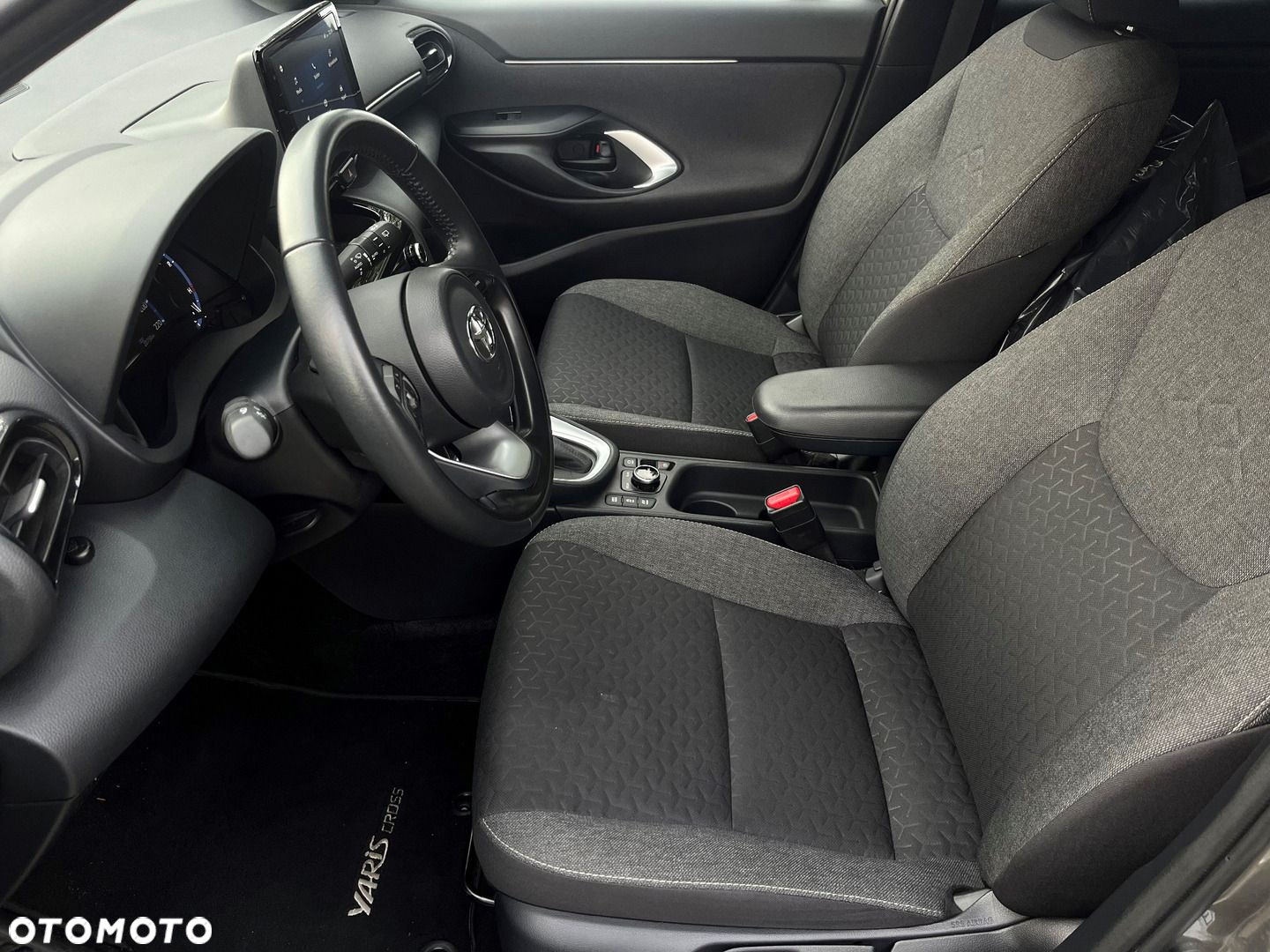 Toyota Yaris Cross - 10