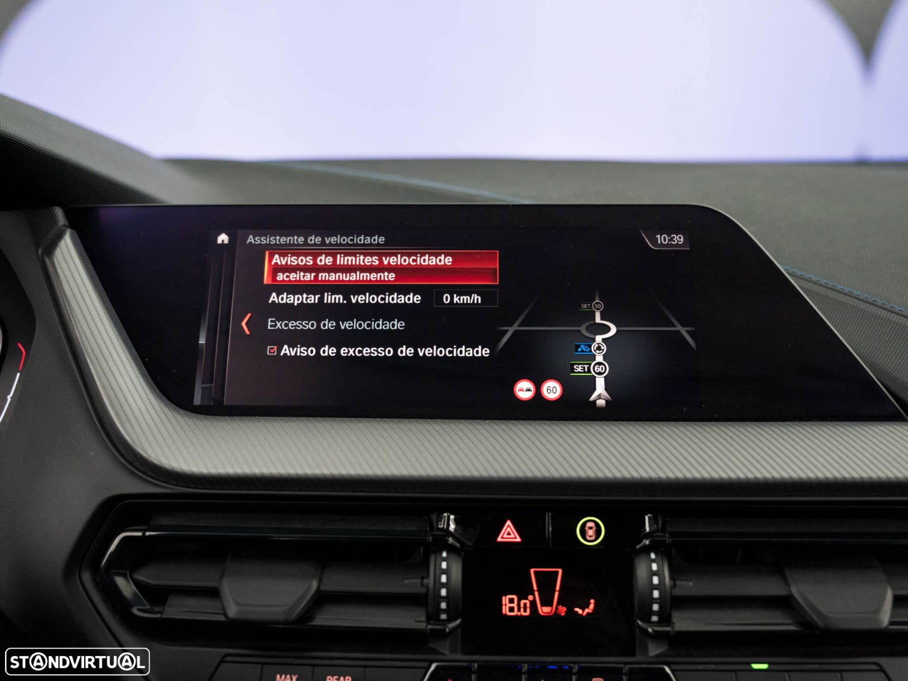 BMW 118 i Pack Desportivo M Auto - 32